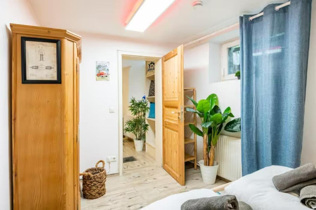 Gemuetliche 3-Zkb Wc Souterrainwohnung In Bestlage Хамбург Екстериор снимка